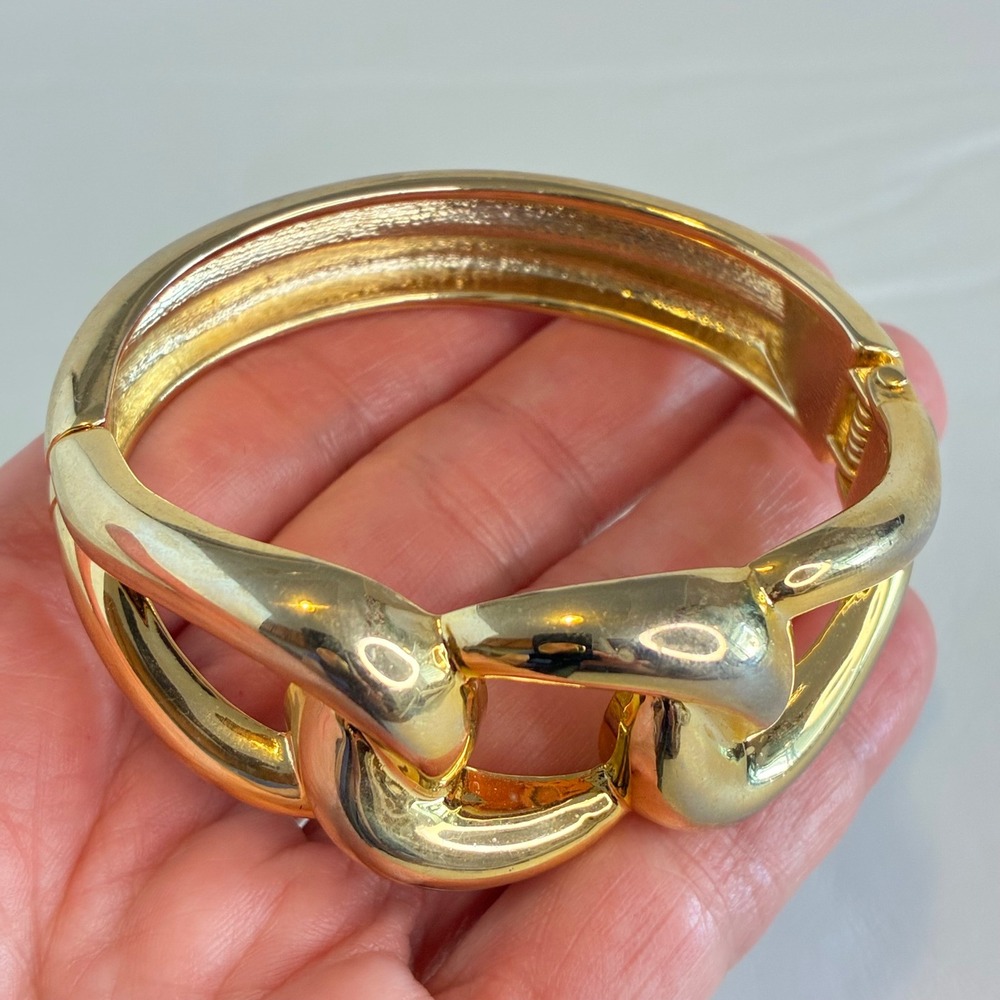 Vintage Gold Tone Clamper Bracelet Chunky Hinged Bangle Statement Jewelry - Picture 3 of 9